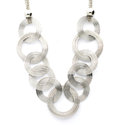 Interlocking Circles Necklace in Silver